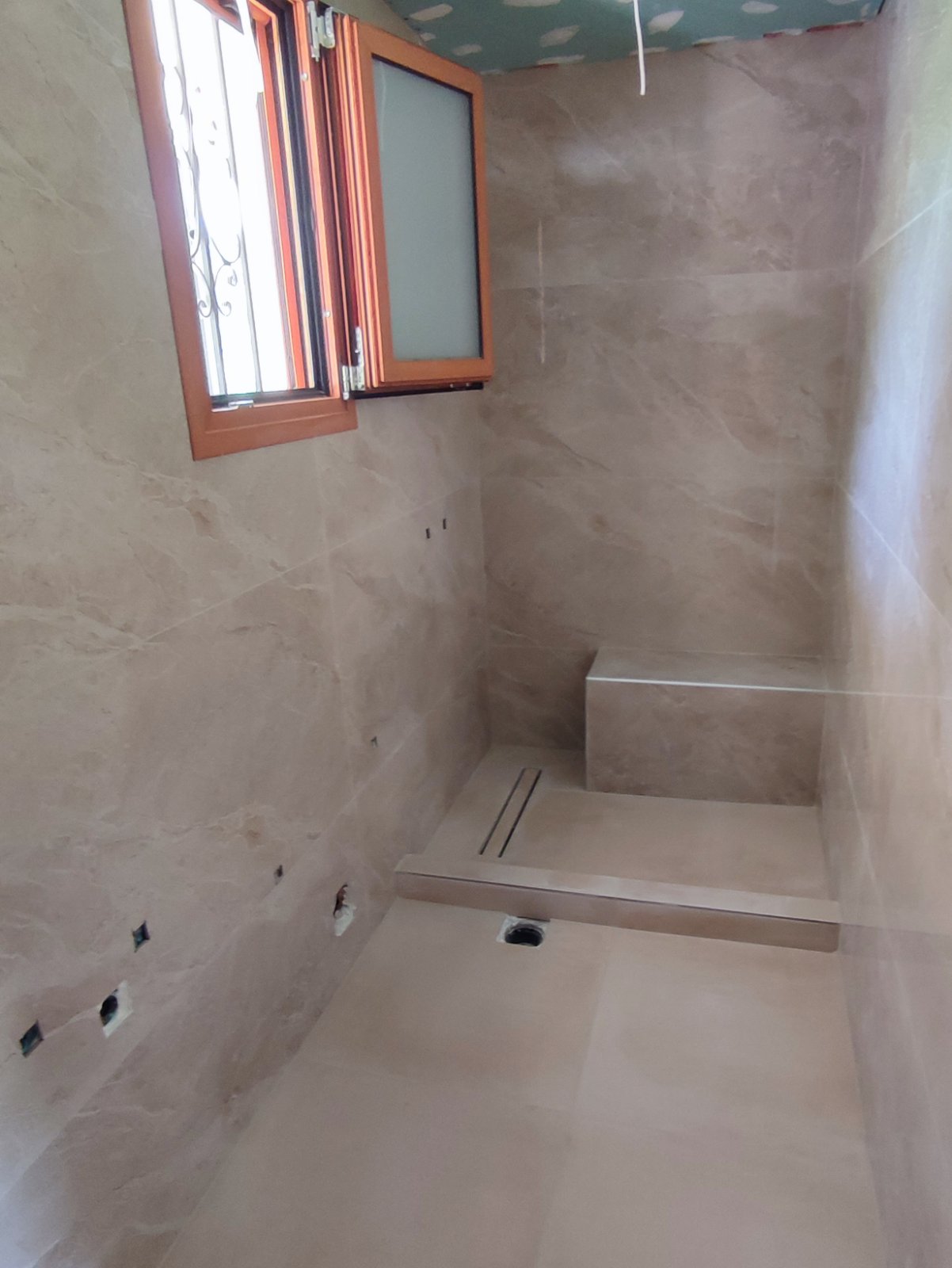 Τοποθέτηση πλακιδίων